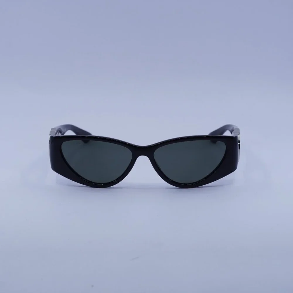 Gucci GG1824S 001 Sunglasses Black/Silver Cat Eye Frame, Grey Lenses